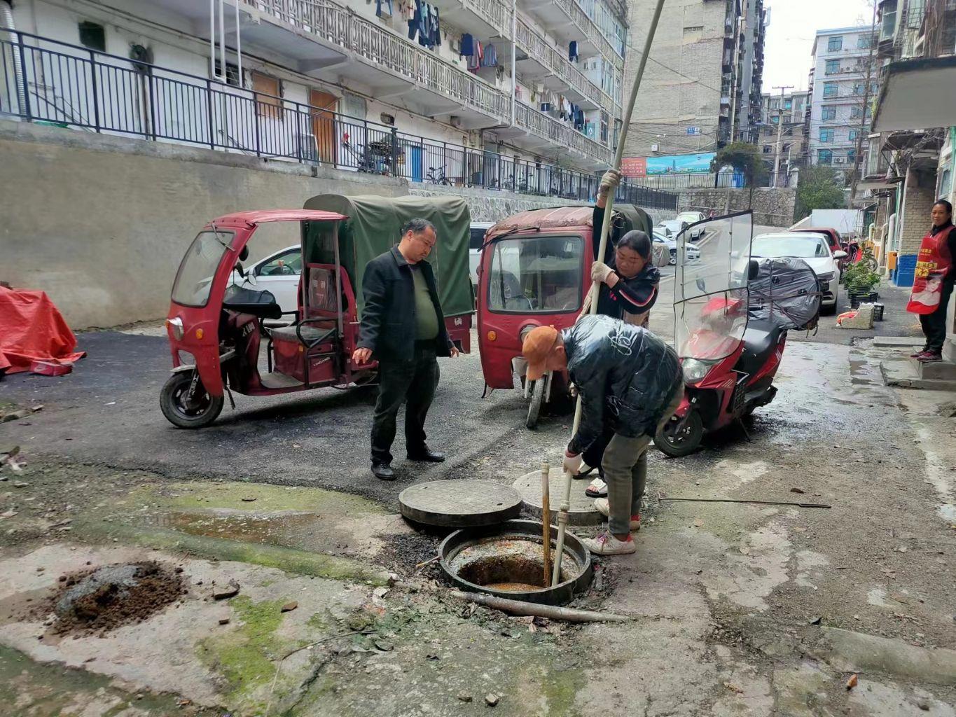 24小时守护：阿图什化粪池与隔油池的清洁传奇